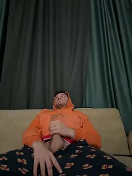 Snapshot of Franso13 chatting on 03-12-26, 12:17 Franso13 online show from 03-12-26, 12:17