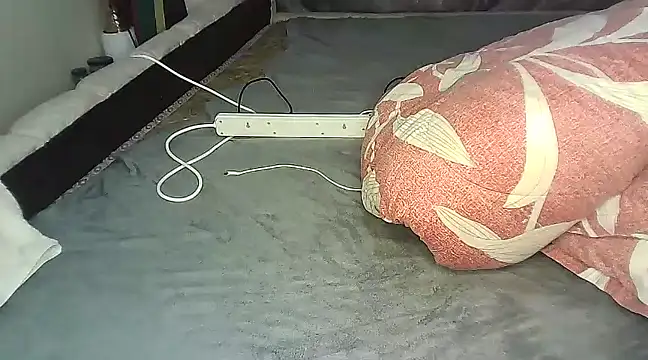 pretty bums online show from 12-09-24, 03:40