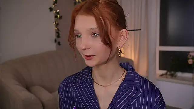 Snapshot of CindyGarrison chatting on 06-30-26, 11:28 CindyGarrison online show from 06-30-26, 11:28