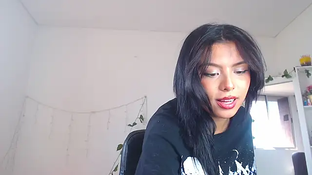 Keyti Sullivan online show from 02-19-25, 07:59