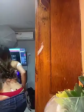 Emma-Conti online show from 01-29-25, 01:07