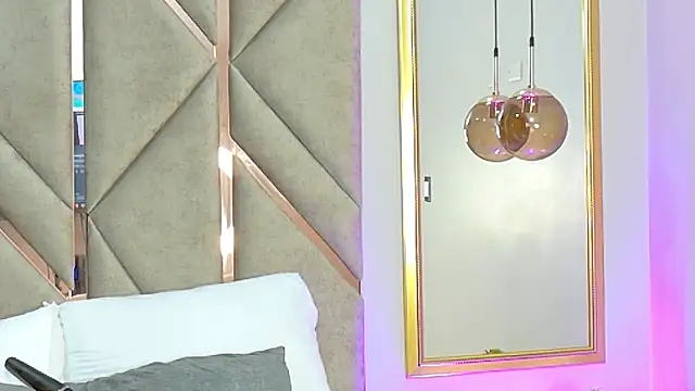 Emma-Conti online show from 03-04-25, 12:44