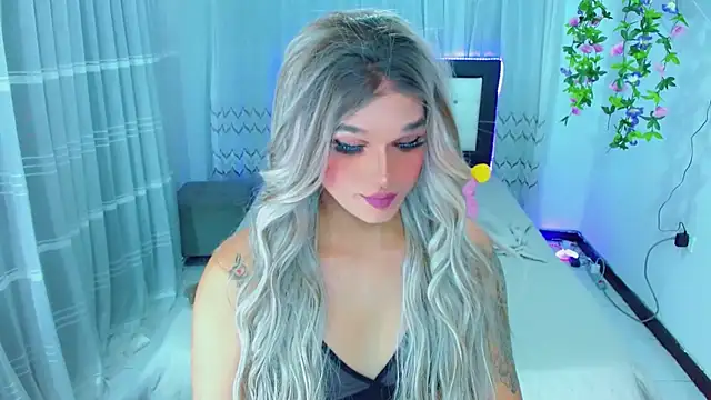 TaylorMon online show from 04-08-26, 01:38