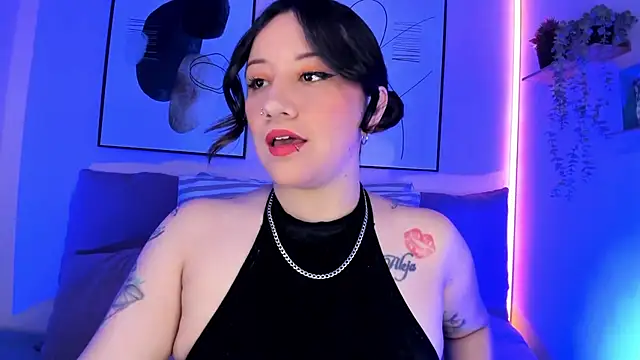 Snapshot of rose_xd chatting on 02-03-25, 10:32 rose xd online show from 02-03-25, 10:32