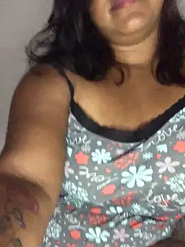 Snapshot of lollitta-33677 chatting on 03-05-25, 06:54 lollitta-33677 online show from 03-05-25, 06:54