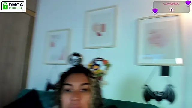 Snapshot of aleja_montiel__ chatting on 10-20-25, 12:38 aleja montiel online show from 10-20-25, 12:38