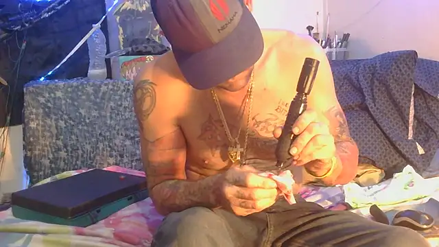 TheOneYouLove69 online show from 11-17-25, 07:14