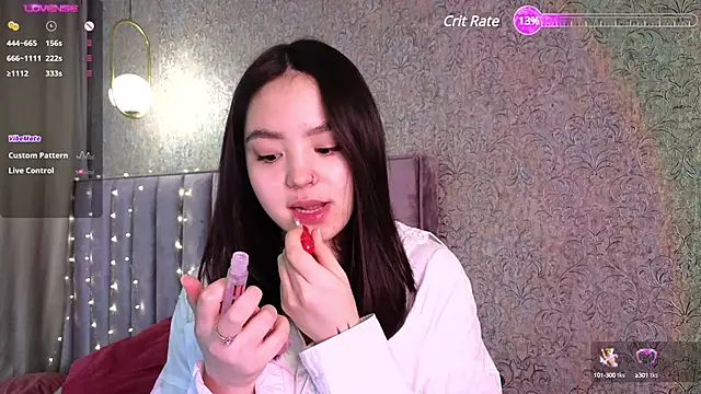 Snapshot of TaiteGloss chatting on 12-23-24, 04:06 TaiteGloss online show from 12-23-24, 04:06