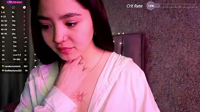 Snapshot of TaiteGloss chatting on 12-23-24, 10:12 TaiteGloss online show from 12-23-24, 10:12