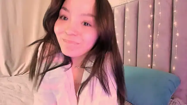 Snapshot of TaiteGloss chatting on 03-09-25, 10:19 TaiteGloss online show from 03-09-25, 10:19