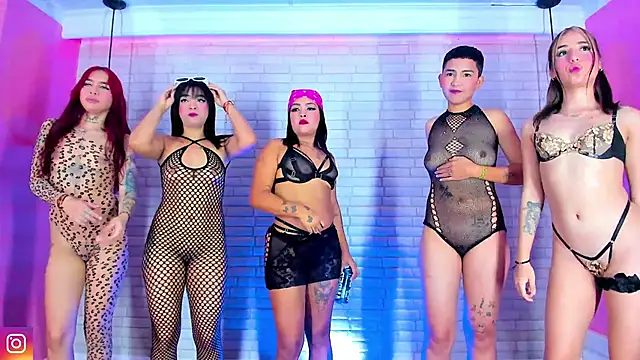 GIRLS DIRTY XTREME online show from 02-04-25, 05:21