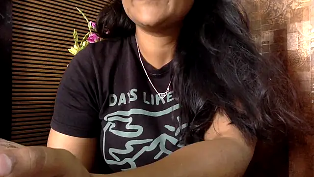 HaaniKaur online show from 02-16-26, 08:54