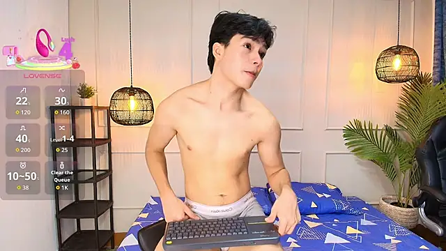 Snapshot of luandy chatting on 11-01-25, 08:00 luandy online show from 11-01-25, 08:00