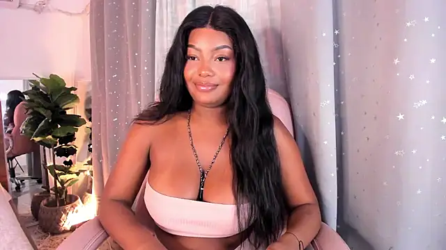 Snapshot of Isaa_Coleman_ chatting on 02-05-25, 11:28 Isaa Coleman online show from 02-05-25, 11:28