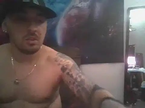 Snapshot of Antoniothedon chatting on 02-10-25, 01:55 Antoniothedon online show from 02-10-25, 01:55
