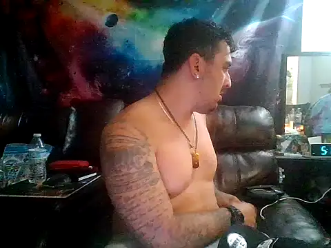 Snapshot of Antoniothedon chatting on 04-22-26, 12:18 Antoniothedon online show from 04-22-26, 12:18