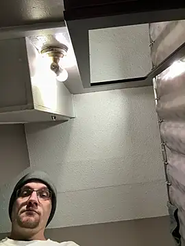 Snapshot of KellerStellar chatting on 01-14-26, 04:56 KellerStellar online show from 01-14-26, 04:56