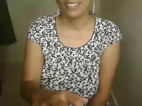 Snapshot of Rasika_Chennai69 chatting on 12-25-24, 05:58 Rasika Chennai69 online show from 12-25-24, 05:58