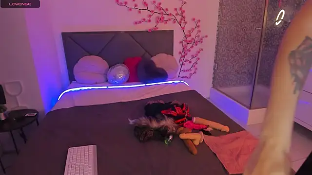 CassieEvans online show from 07-31-26, 05:51