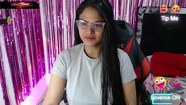 SweetAlmaa online show from 07-04-26, 10:54