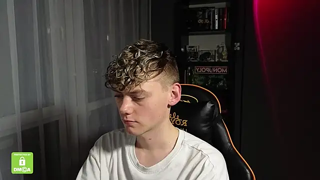 Keytaro online show from 11-13-25, 10:52