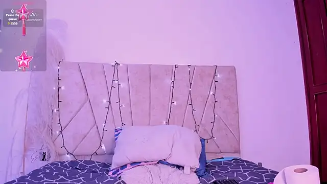 Snapshot of Kaela18 chatting on 12-18-24, 04:17 Kaela18 online show from 12-18-24, 04:17