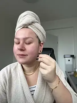 Fancy-Francy online show from 02-18-25, 07:54