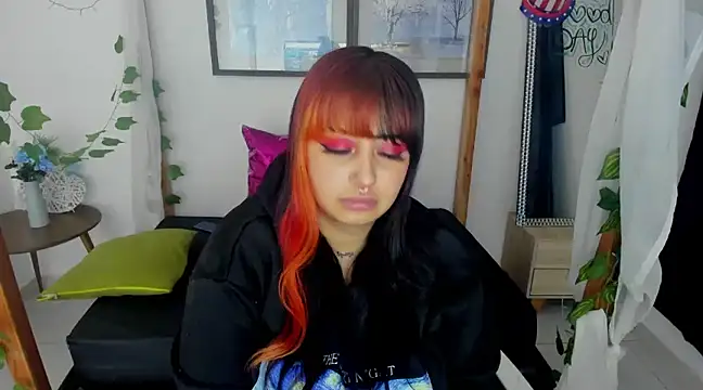 Snapshot of lussyevans24 chatting on 01-22-25, 07:46 lussyevans24 online show from 01-22-25, 07:46
