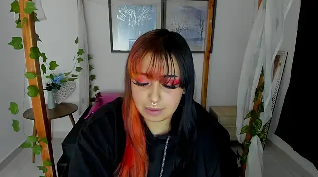 Snapshot of lussyevans24 chatting on 01-26-25, 04:41 lussyevans24 online show from 01-26-25, 04:41