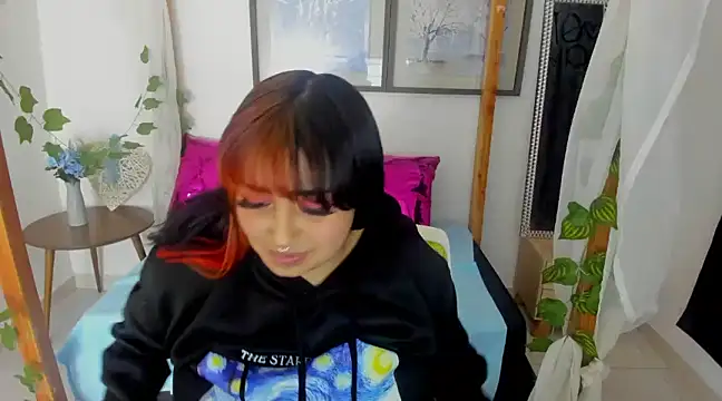 Snapshot of lussyevans24 chatting on 01-29-25, 07:25 lussyevans24 online show from 01-29-25, 07:25