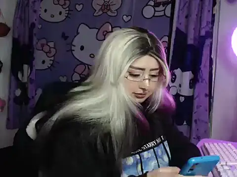 lussyevans24 online show from 04-28-26, 05:01