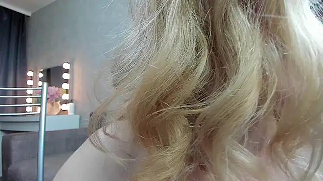 Snapshot of angelica_marquise chatting on 02-06-25, 05:30 angelica marquise online show from 02-06-25, 05:30