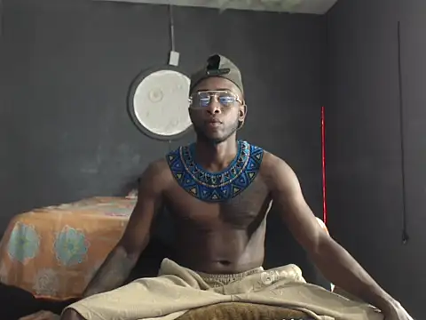 Ostinsanto online show from 11-29-25, 06:16