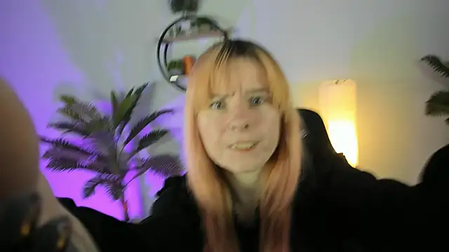 LexiWenford online show from 02-24-25, 02:51