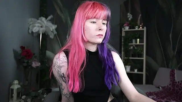 LexiWenford online show from 06-30-26, 05:08