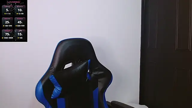 Snapshot of alexaa08 chatting on 12-17-25, 11:38 alexaa08 online show from 12-17-25, 11:38