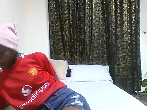 Petite doll20 online show from 01-13-26, 01:16