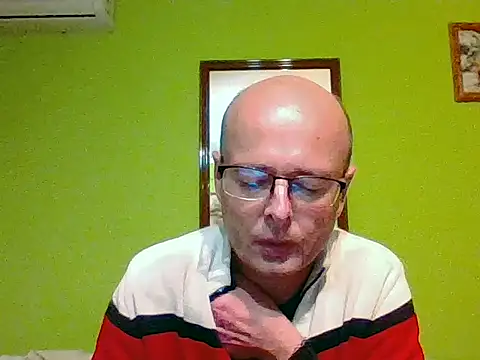 Snapshot of Tiger202441 chatting on 10-14-25, 11:27 Tiger202441 online show from 10-14-25, 11:27