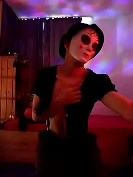 Dennis 2024 online show from 01-08-25, 02:25