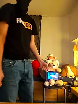 Dennis 2024 online show from 01-12-25, 12:07