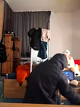 Dennis 2024 online show from 01-13-25, 07:43