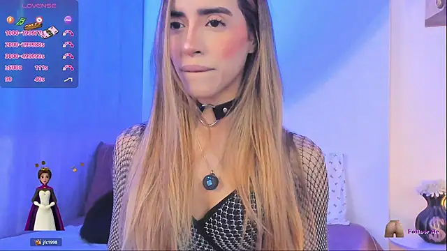 Snapshot of StormiRusso chatting on 11-10-25, 01:04 StormiRusso online show from 11-10-25, 01:04