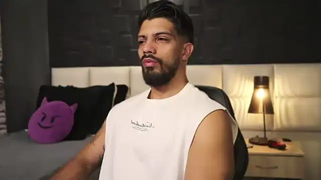 Snapshot of DannSaenz chatting on 02-22-25, 11:13 DannSaenz online show from 02-22-25, 11:13