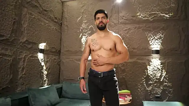 Snapshot of DannSaenz chatting on 03-04-25, 11:08 DannSaenz online show from 03-04-25, 11:08