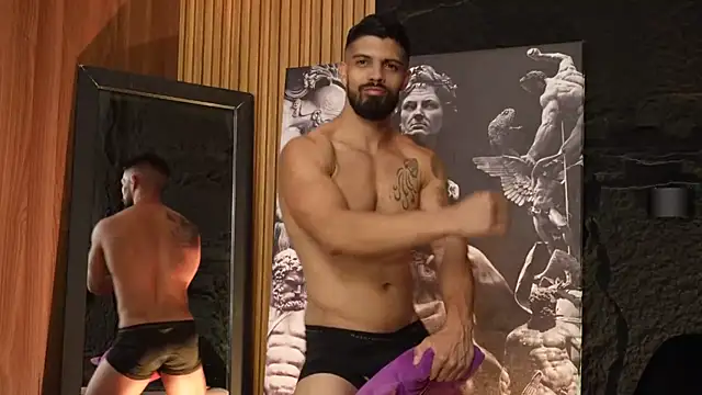 Snapshot of DannSaenz chatting on 09-12-25, 03:56 DannSaenz online show from 09-12-25, 03:56