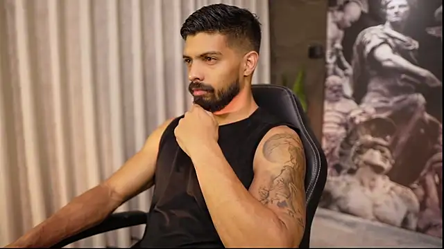 Snapshot of DannSaenz chatting on 03-08-26, 04:33 DannSaenz online show from 03-08-26, 04:33