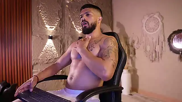 DannSaenz online show from 07-19-26, 01:37