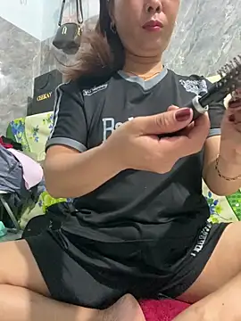 Linaannn online show from 04-13-26, 11:54