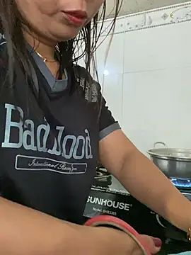 Snapshot of Linaannn chatting on 06-03-26, 03:42 Linaannn online show from 06-03-26, 03:42