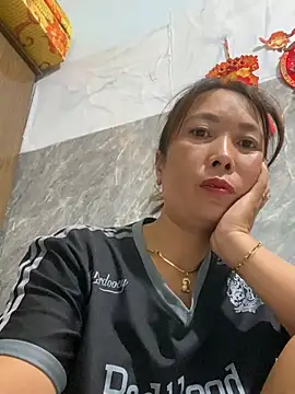 Linaannn online show from 07-20-26, 11:51